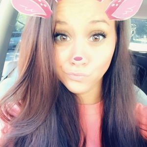 Meet your Posher, Danielle